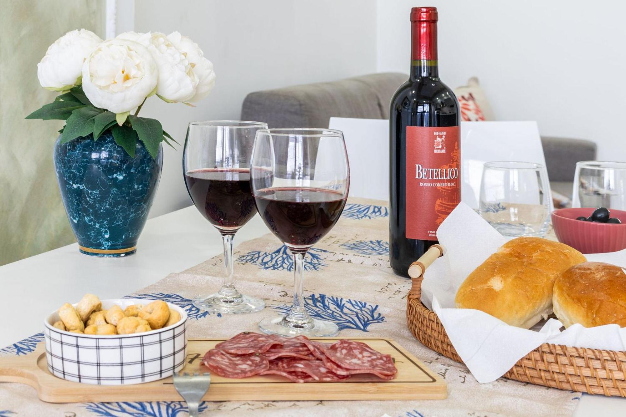 Italian Experience-La Rondine Apartment ปอร์โตเรกานาติ ภายนอก รูปภาพ